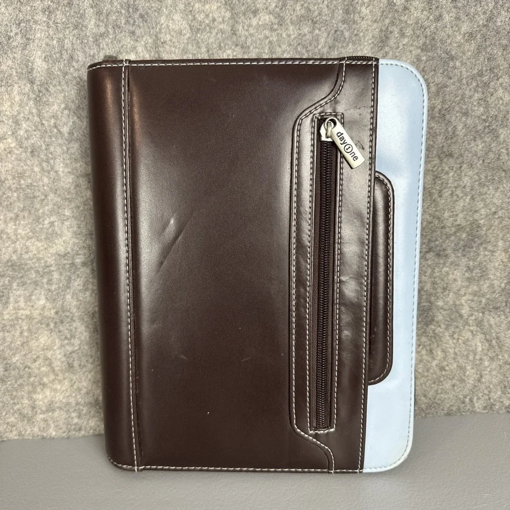 Franklin Covey Day 1 One Brown CLASSIC Planner Zips Handles 7 Rings Faux Leather